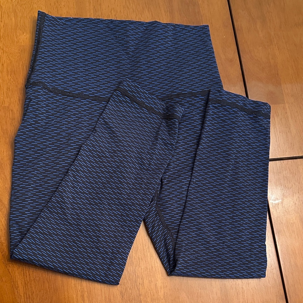 Lululemon Blue Patterned Leggings Capri Length